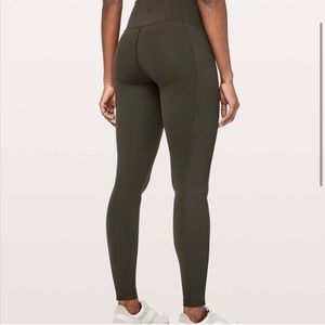 Lululemon Ribbed SE wunder under size 6